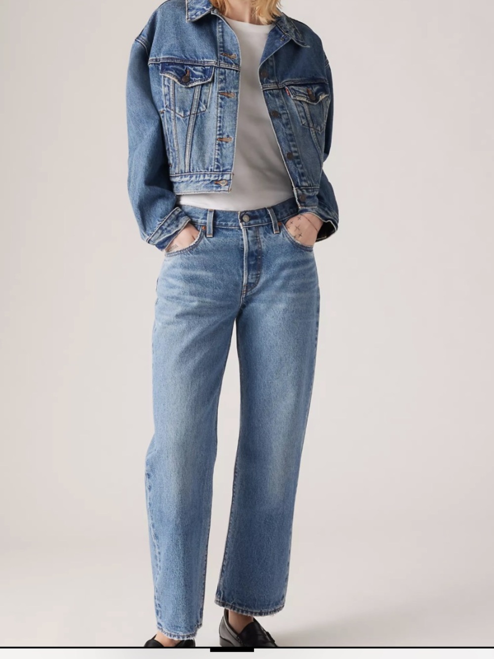 BNWOT LEVIS 501 90s ANKLE JEANS